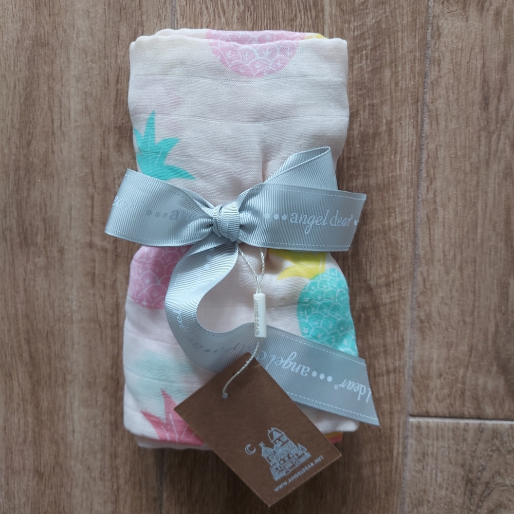 Angel Dear Pineapple Swaddle Blanket NWT